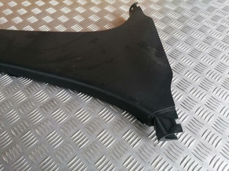 Vidējas salona statnes apdare priekš MAZDA 6 2007