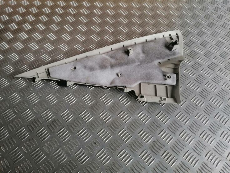 Aizmugurējas salona statnes apdare priekš MAZDA 6 2007