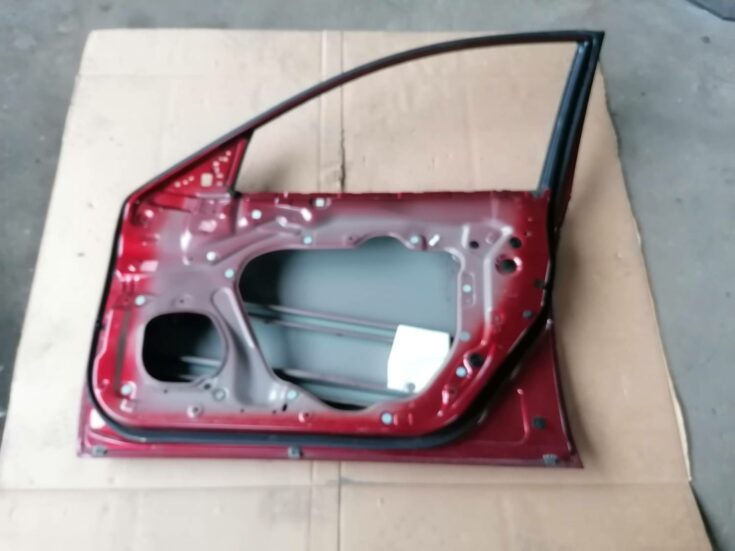 Aizmugurējās labās durvis priekš MAZDA 6 2007