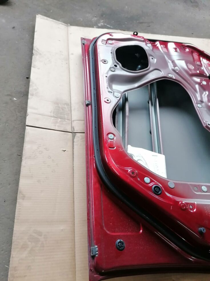 Aizmugurējās labās durvis priekš MAZDA 6 2007