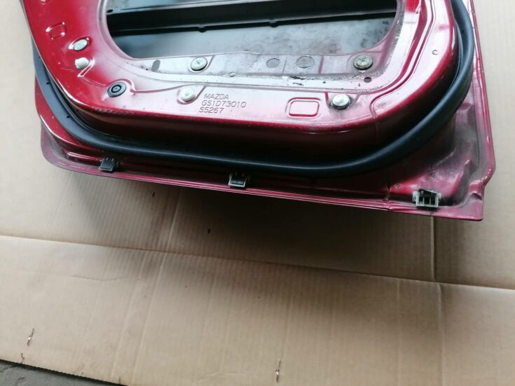 Aizmugurējās kreisās durvis priekš MAZDA 6 2007