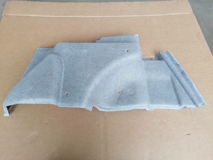 Bagāžnieka nodalījuma sānu apdare priekš MAZDA 6 2007