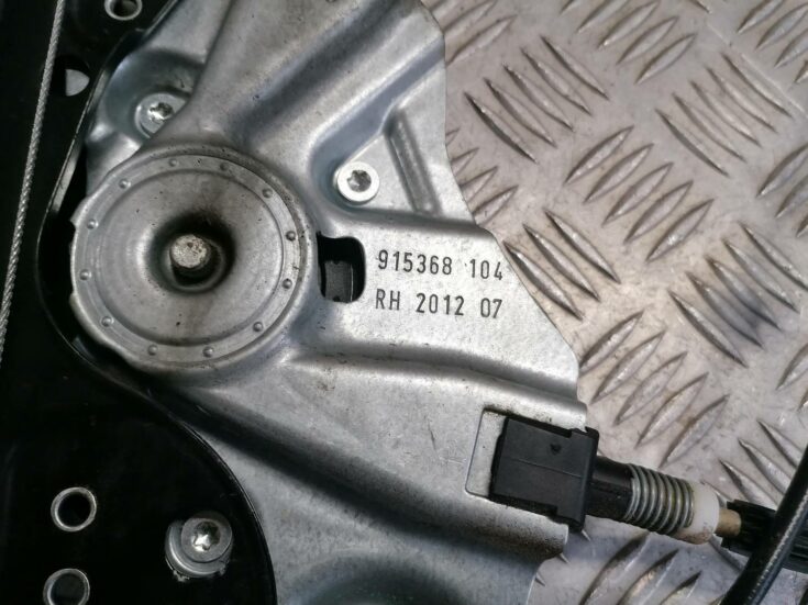 Stikla pacelšanas mehānisms priekšējais labais priekš OPEL ASTRA J 2012