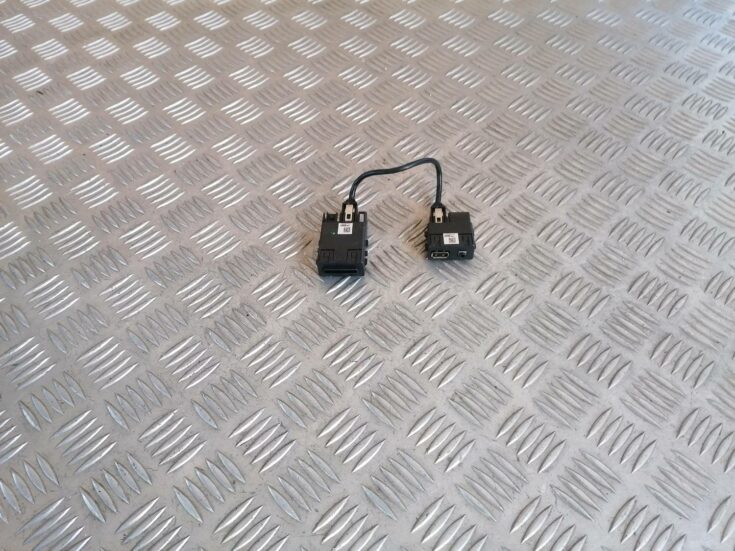 Audio/video AUX adapteris priekš OPEL ASTRA J 2012