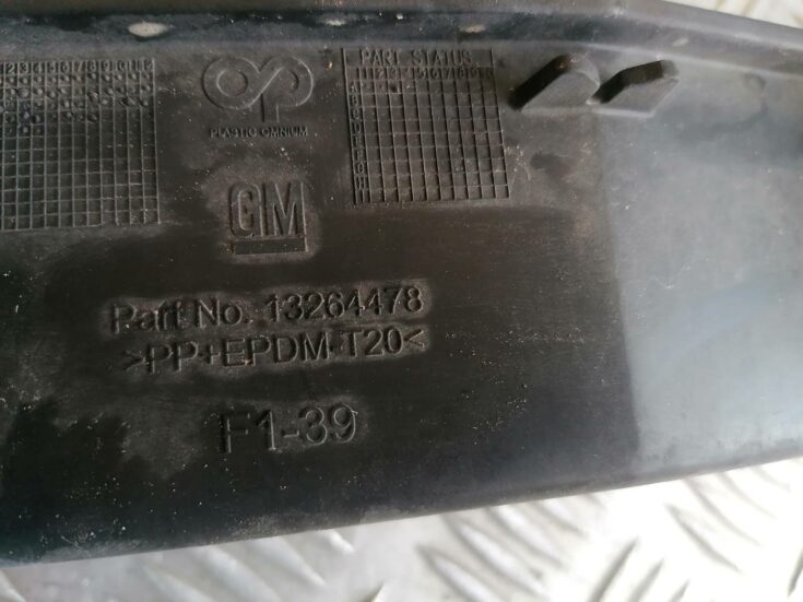 Priekšēja bufera kronšteins priekš OPEL ASTRA J 2012