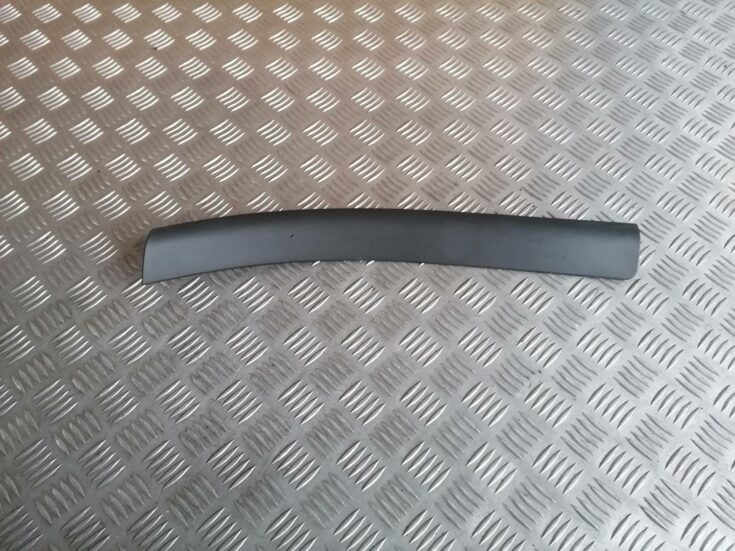 Mērinstrumentu paneļa dekoratīvā uzlika priekš BMW 318D E46 2002 SEDAN