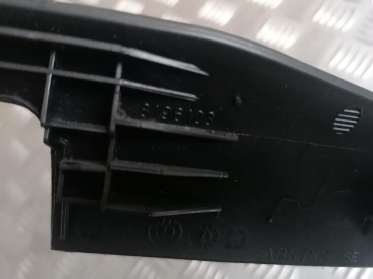 Mērinstrumentu paneļa dekoratīvā uzlika priekš BMW 318D E46 2002 SEDAN