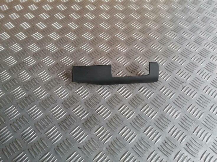 Mērinstrumentu paneļa dekoratīvā uzlika priekš BMW 318D E46 2002 SEDAN