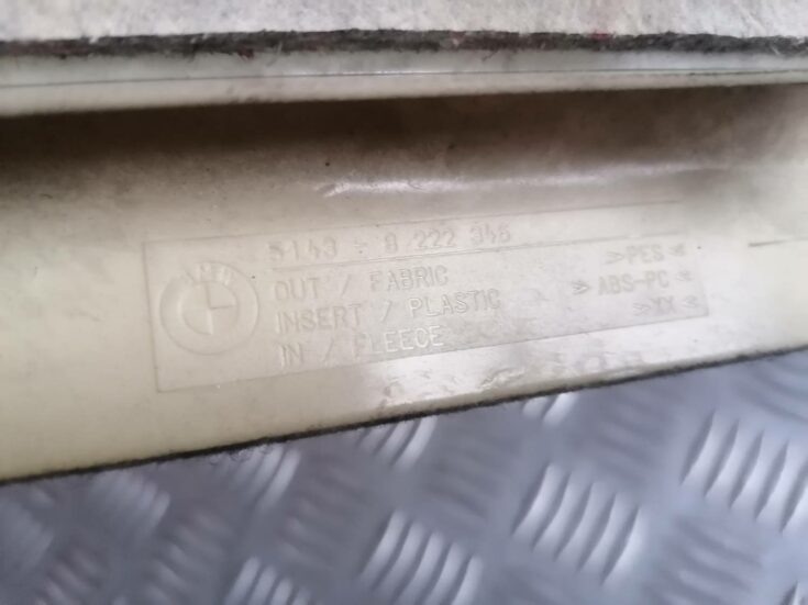 Aizmugurējas salona statnes apdare priekš BMW 318D E46 2002 SEDAN