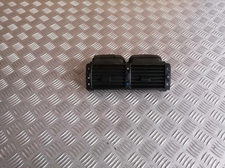 Mērinstrumentu paneļa gaisa vads, centrā priekš BMW 318D E46 2002 SEDAN