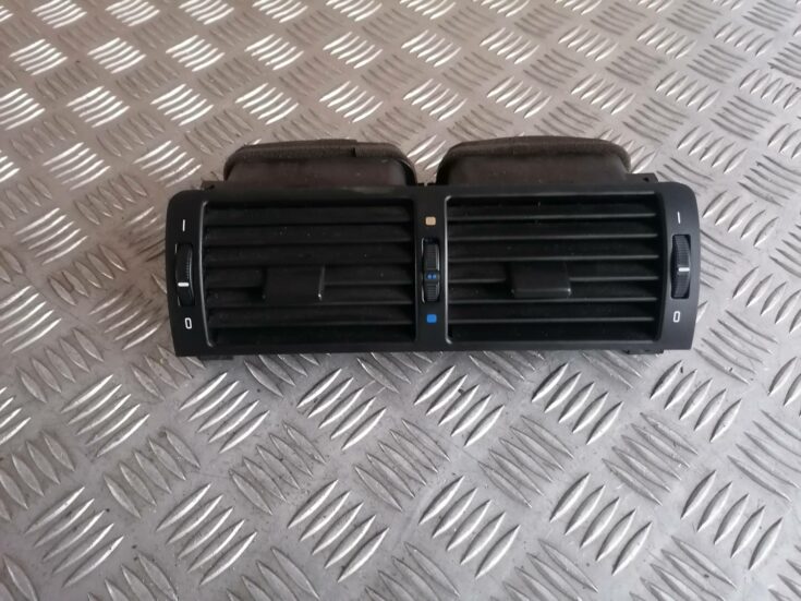 Mērinstrumentu paneļa gaisa vads, centrā priekš BMW 318D E46 2002 SEDAN