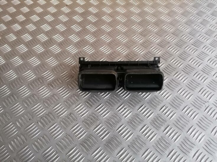 Mērinstrumentu paneļa gaisa vads, centrā priekš BMW 318D E46 2002 SEDAN