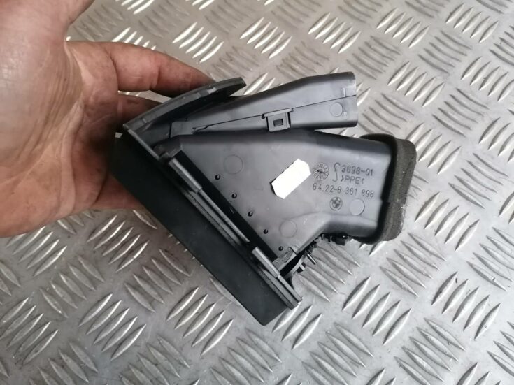 Mērinstrumentu paneļa gaisa vads, pa labi priekš BMW 318D E46 2002 SEDAN
