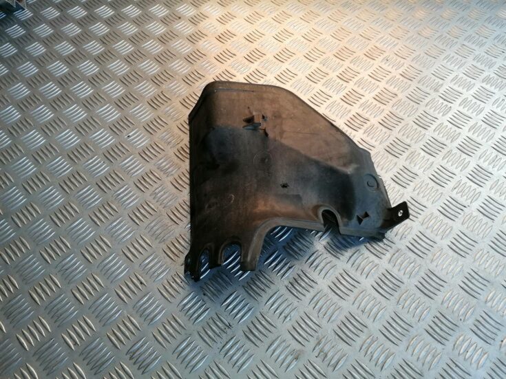 Dzinēja nodalījuma plastmasa priekš BMW 318D E46 2002 SEDAN
