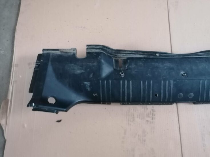 Bagažnieka nodalījuma sliekšņa uzlika priekš BMW 318D E46 2002 SEDAN