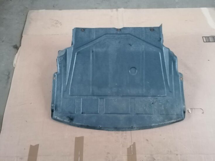 Dzinēja aizsargs priekš BMW 318D E46 2002 SEDAN