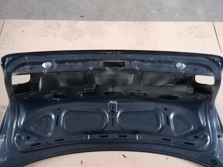 Bagāžnieka vāks priekš BMW 318D E46 2002 SEDAN
