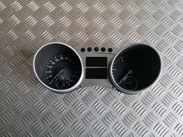 Spidometrs priekš MERCEDES BENZ ML280 2008 OBSIDIAN BLACK