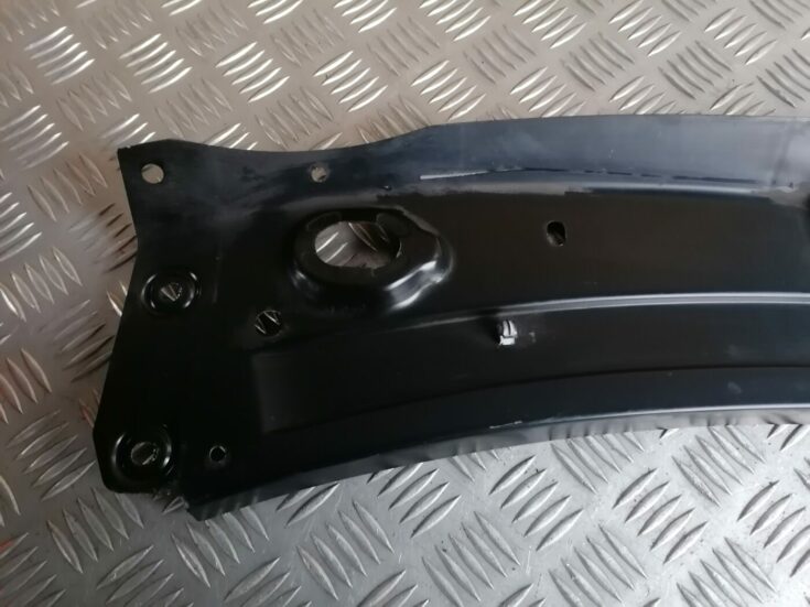 Priekšējā radiatora rāmja augšēja daļa priekš MERCEDES BENZ ML280 2008 OBSIDIAN BLACK