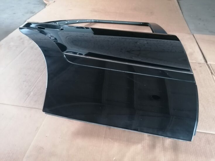 Aizmugurējās labās durvis priekš MERCEDES BENZ ML280 2008 OBSIDIAN BLACK