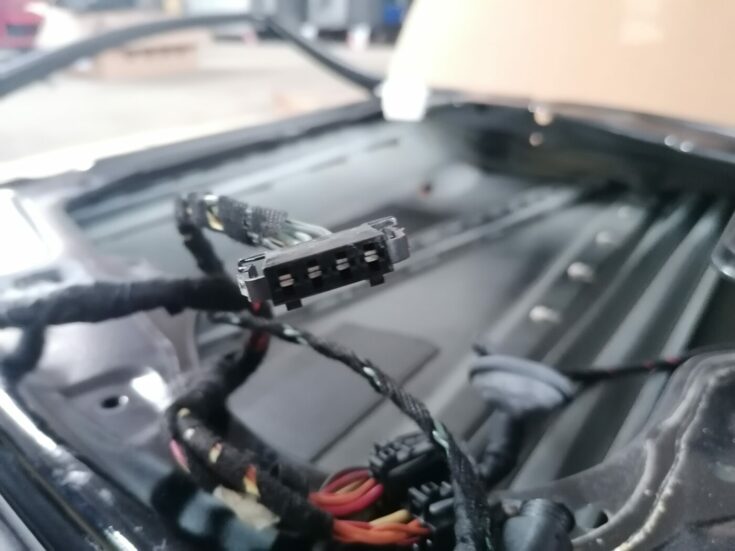 Priekšējās labās durvis priekš MERCEDES BENZ ML280 2008 OBSIDIAN BLACK