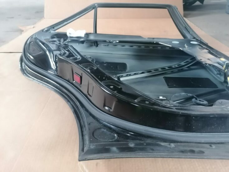 Aizmugurējās kreisās durvis priekš MERCEDES BENZ ML280 2008 OBSIDIAN BLACK
