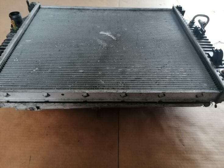Dzesēšanas radiators priekš MERCEDES BENZ ML280 2008 OBSIDIAN BLACK