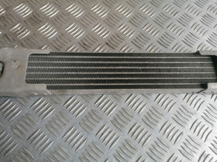Eļļas radiators priekš MERCEDES BENZ ML280 2008 OBSIDIAN BLACK