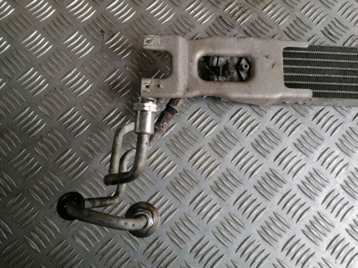 Eļļas radiators priekš MERCEDES BENZ ML280 2008 OBSIDIAN BLACK