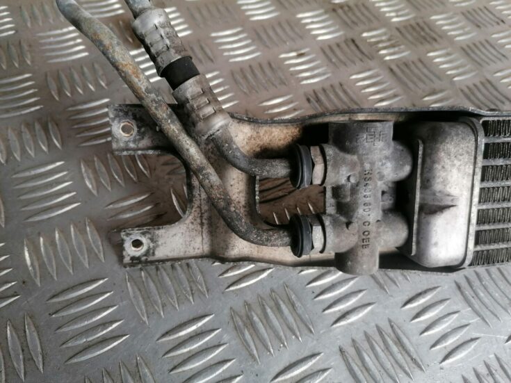 Eļļas radiators priekš MERCEDES BENZ ML280 2008 OBSIDIAN BLACK