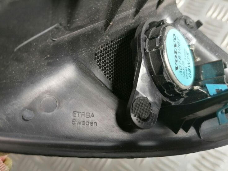 Durvju spoguļa apdares uzlika salonā (ar skaļruni) priekš VOLVO V70 2009