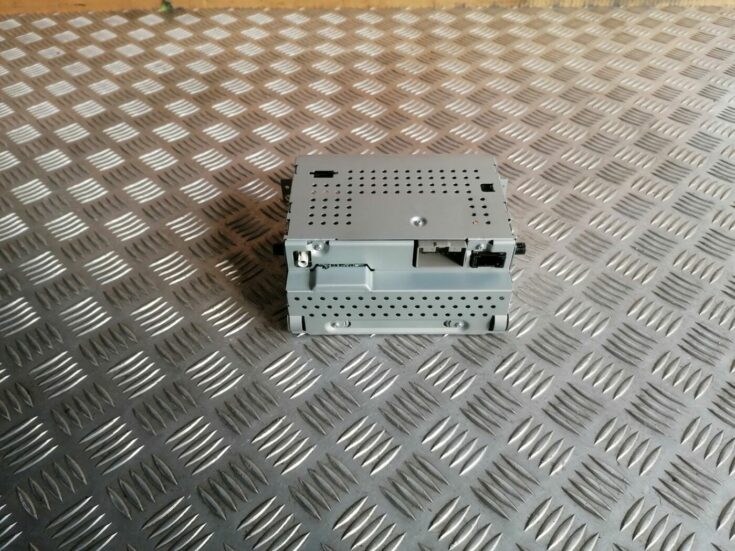 CD/DVD/Navigācijas bloks priekš VOLVO V70 2009