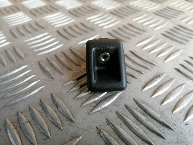 Audio/video AUX adapteris priekš VOLVO V70 2009
