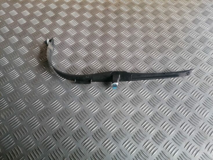 Sliekšņa priekšēja kreisa uzlika (salonā) priekš VOLVO V70 2009