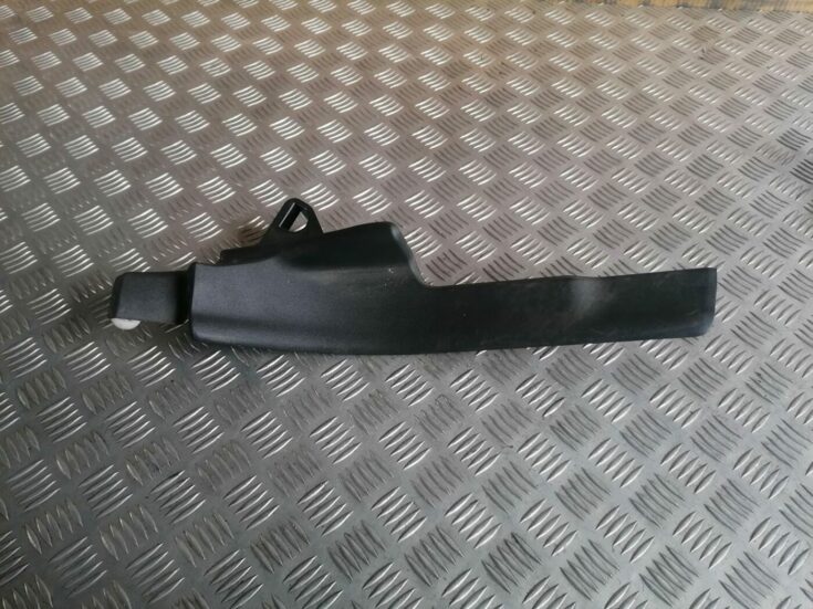 Sliekšņa aizmugurēja laba uzlika (salonā) priekš VOLVO V70 2009