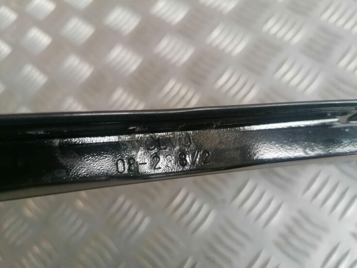 Durvju stikla moldings priekš VOLVO V70 2009