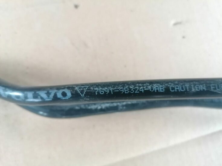 Degvielas caurules savienojums priekš VOLVO V70 2009