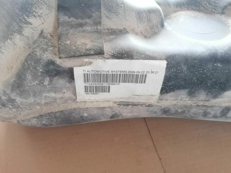 Degvielas tvertne priekš VOLVO V70 2009