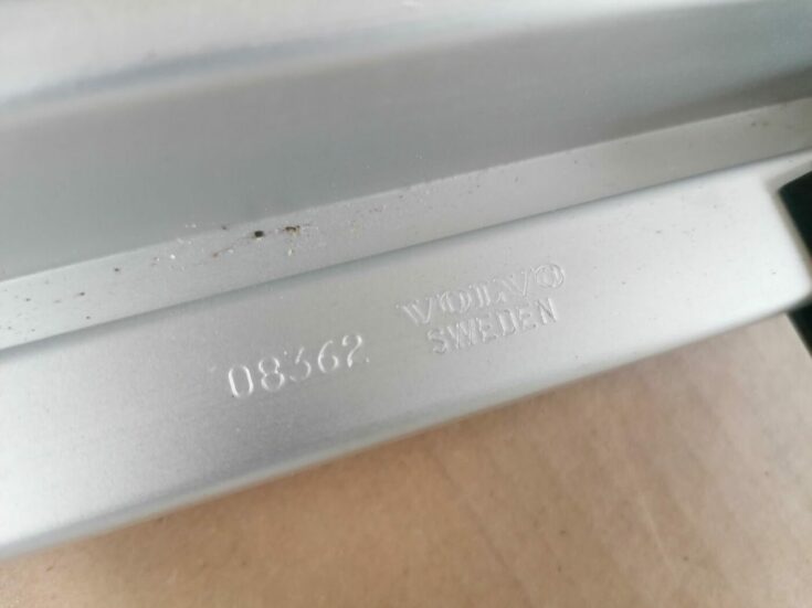 Kravas stirpināšanas reliņi bagažniekā priekš VOLVO V70 2009