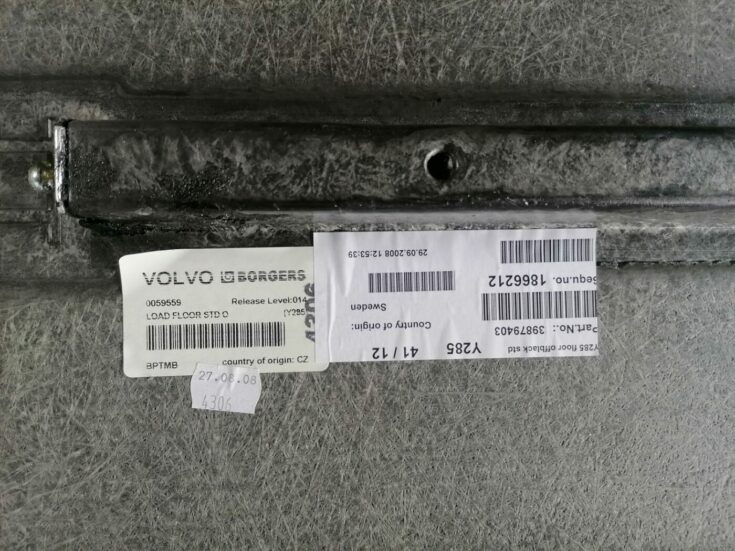 Bagāžnieka grīda priekš VOLVO V70 2009