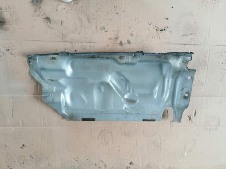Izpūtēja sistēmas karstuma aizsargs priekš VOLVO V70 2009