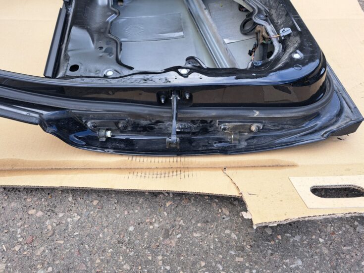 Aizmugurējās labās durvis priekš VOLVO V70 2009