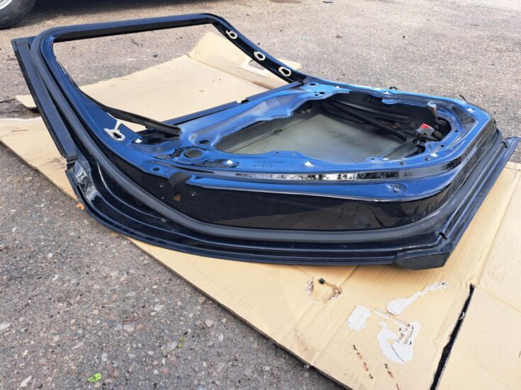 Aizmugurējās kreisās durvis priekš VOLVO V70 2009