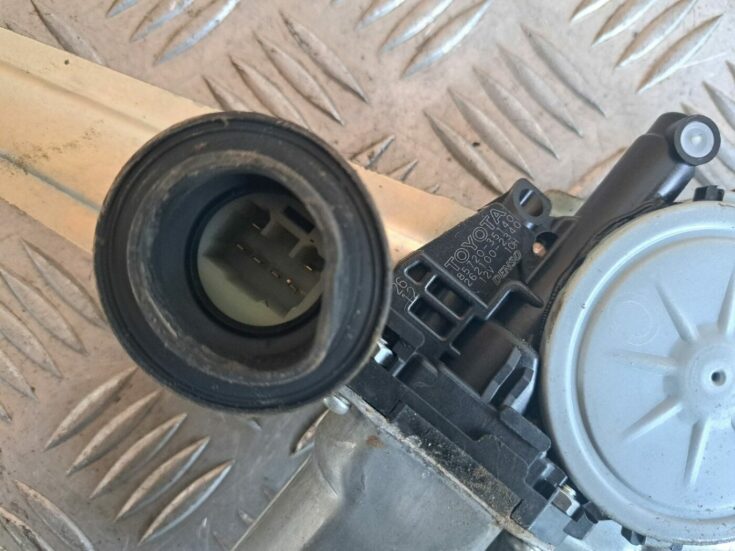 Stikla pacelšanas mehānisms aizmugurējais labais priekš TOYOTA RAV 4 2006