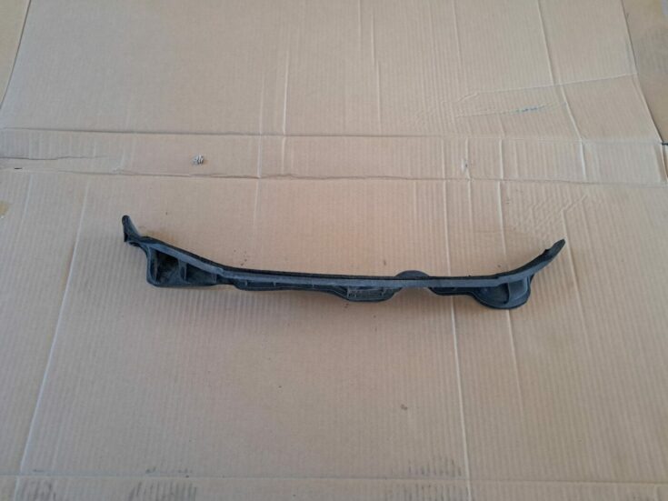 Priekšēja spārna uzlika/moldings priekš TOYOTA RAV 4 2006