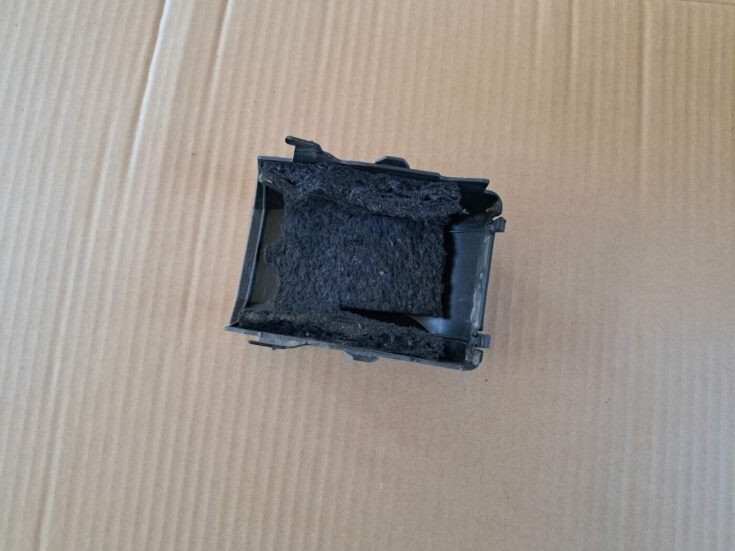 Virsbūves ventilācijas reste priekš TOYOTA RAV 4 2006