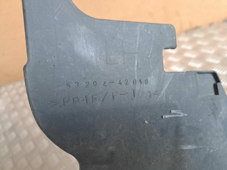Ieplūdes gaisa deflektors, pa kreisi priekš TOYOTA RAV 4 2006