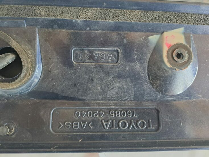 Bagāžnieka vāka spoileris priekš TOYOTA RAV 4 2006