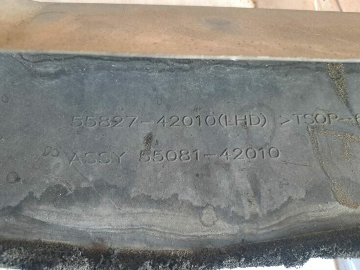 Ieplūdes gaisa deflektors, pa kreisi priekš TOYOTA RAV 4 2006