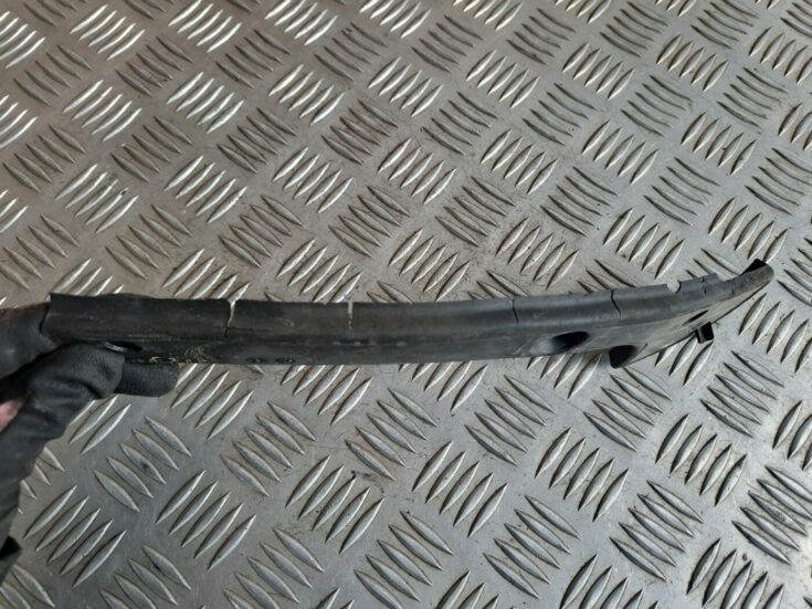 Vējstikla uzlika (deflektors) priekš BMW 525 E60 2004 BLACK
